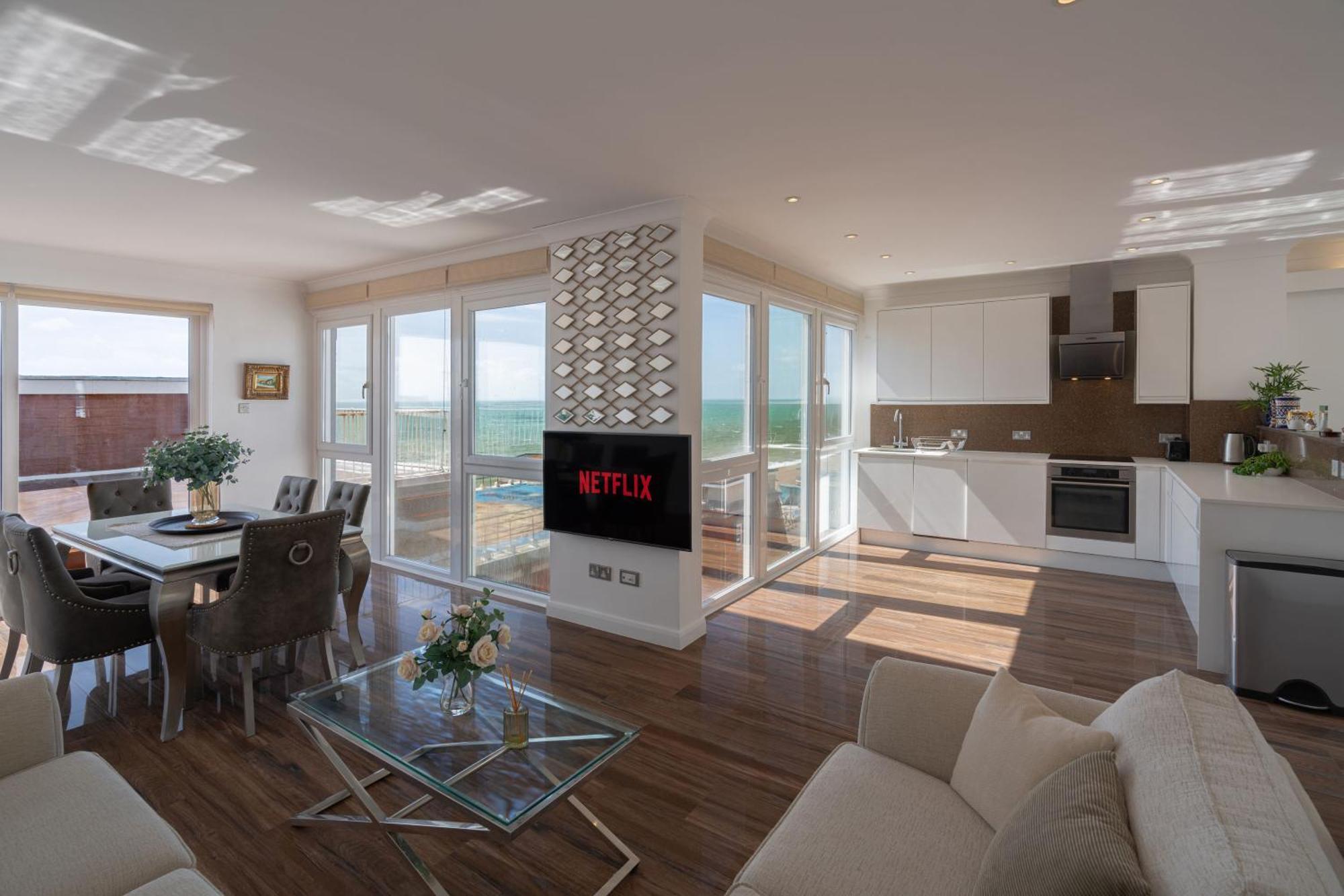 On The Penthouse With Sea View - 3 Bedrooms - Roof Balcony - Spa, Sauna, Gym And Pool - Sleeps 6 Appartement Hove